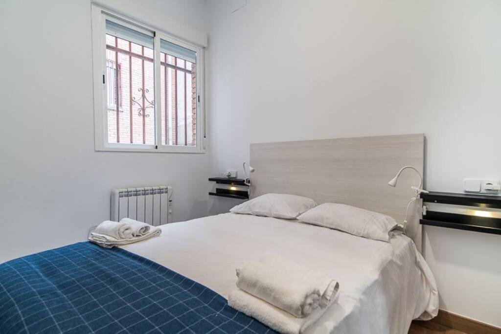 #15PIN-1 Apartamento de un dormitorio en Tetuán Madrid Exterior foto
