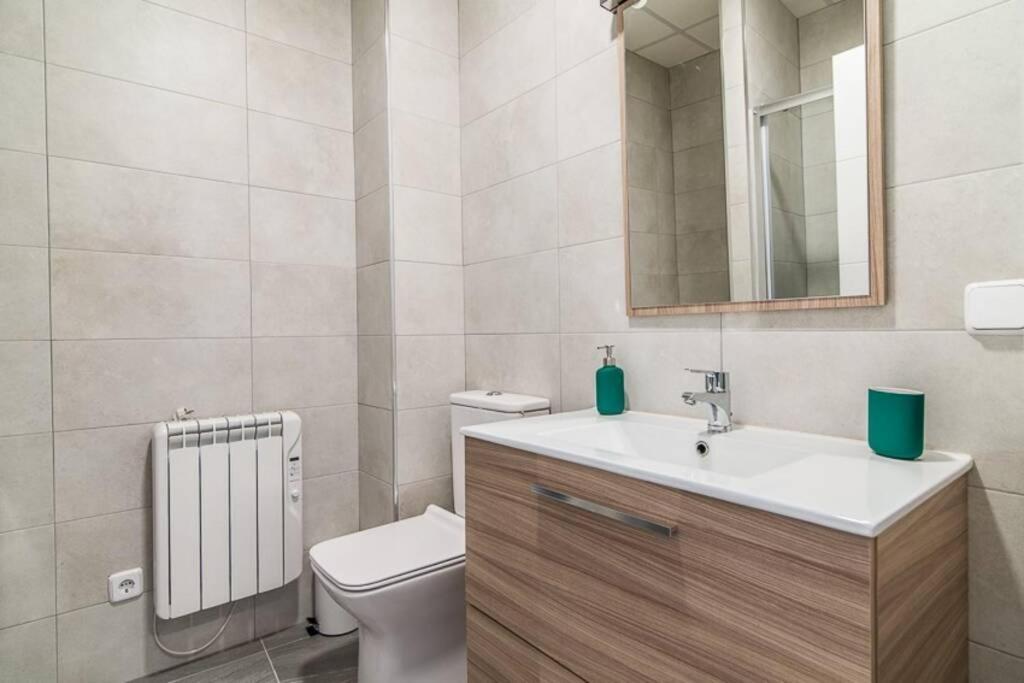 #15PIN-1 Apartamento de un dormitorio en Tetuán Madrid Exterior foto
