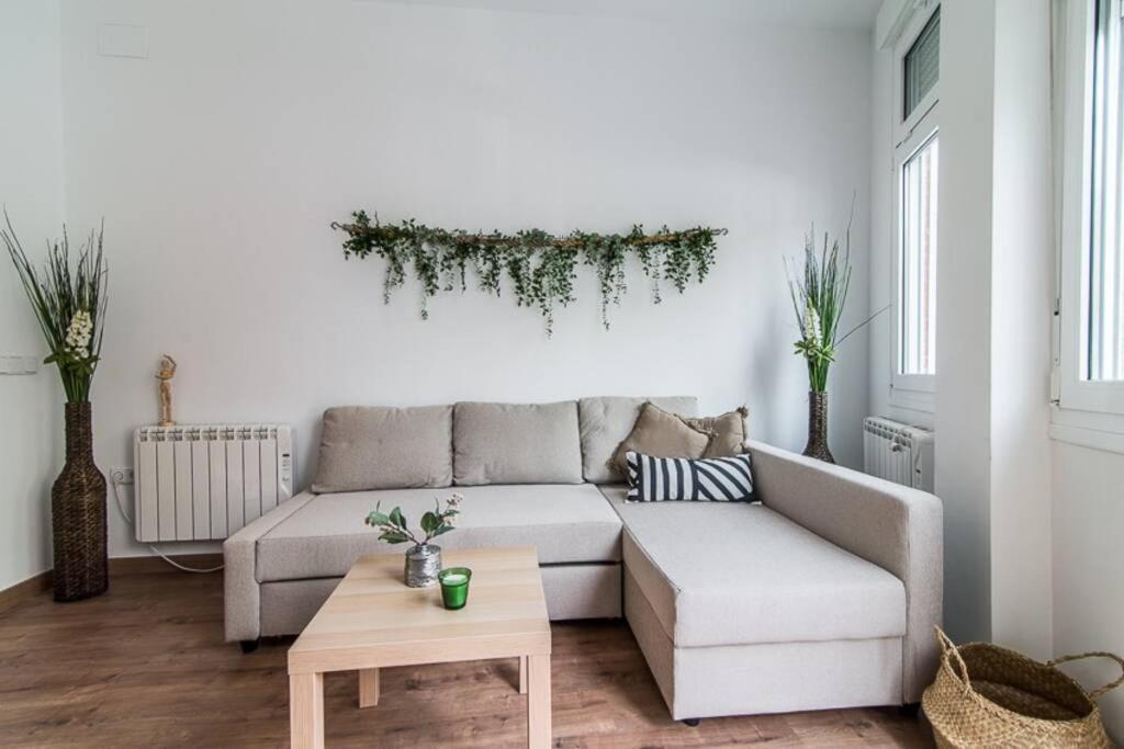 #15PIN-1 Apartamento de un dormitorio en Tetuán Madrid Exterior foto